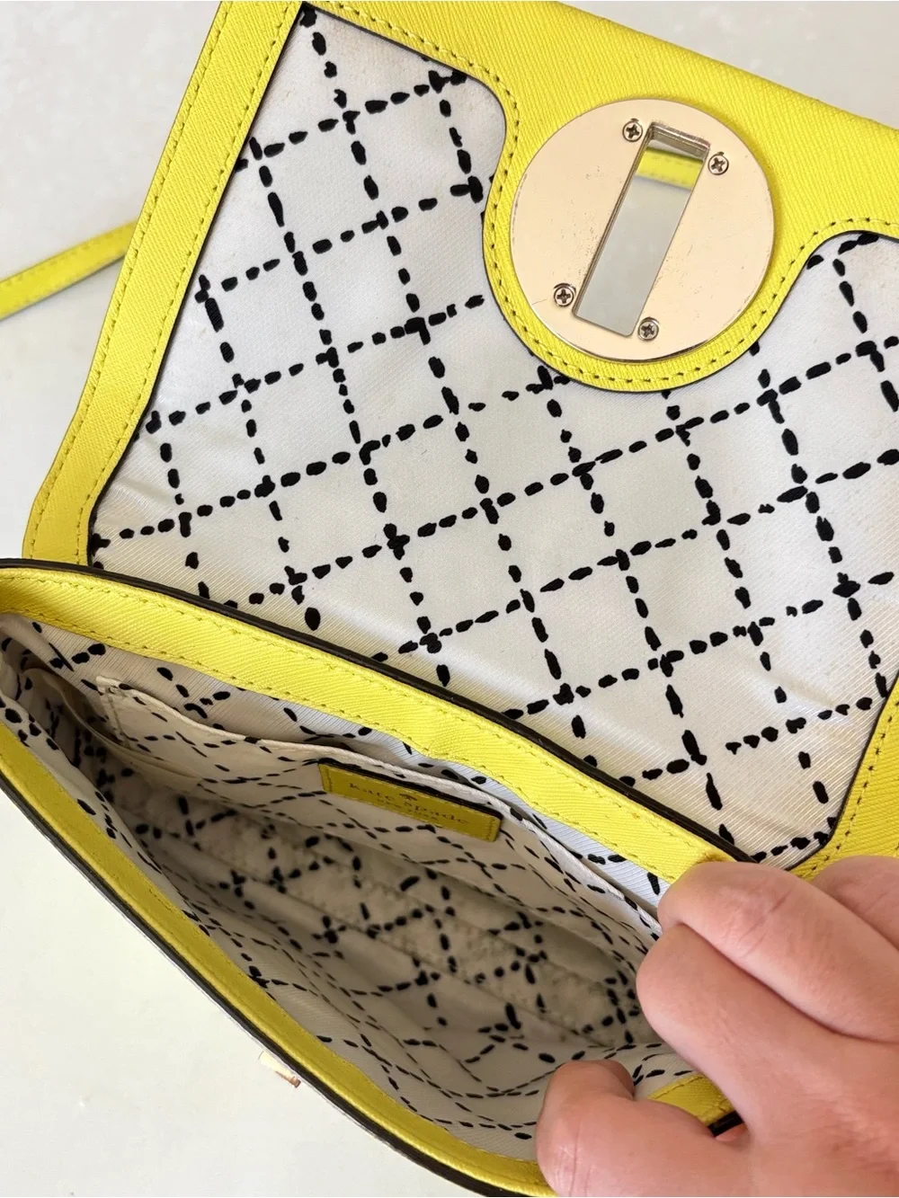 Kate Spade Sally Yellow Cow Leather Turnlock Cossbody Bag Purse 7.5”x5”